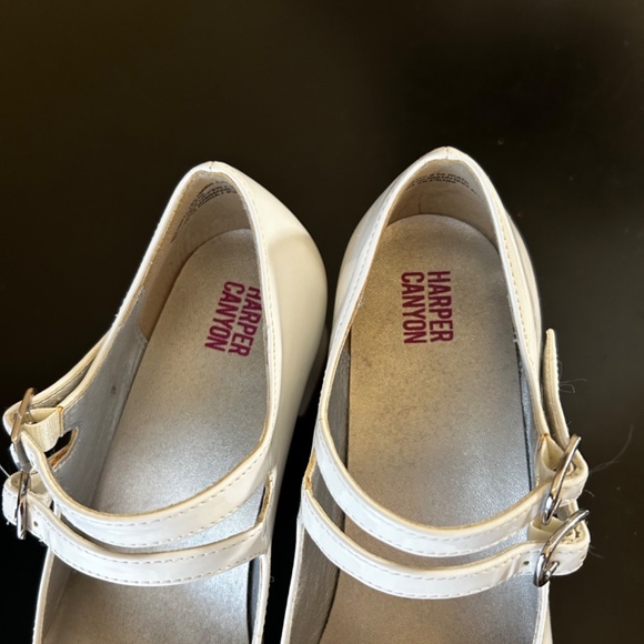 Harper Canyon White Patent Leather Heel Shoes Size 2M - Picture 4 of 5